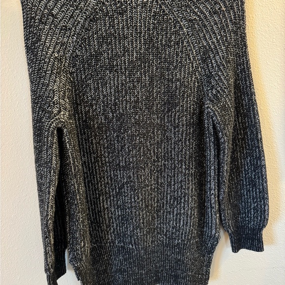 🛍️2/$10🛍️ Ellen Tracy women’s sweater - Picture 4 of 4